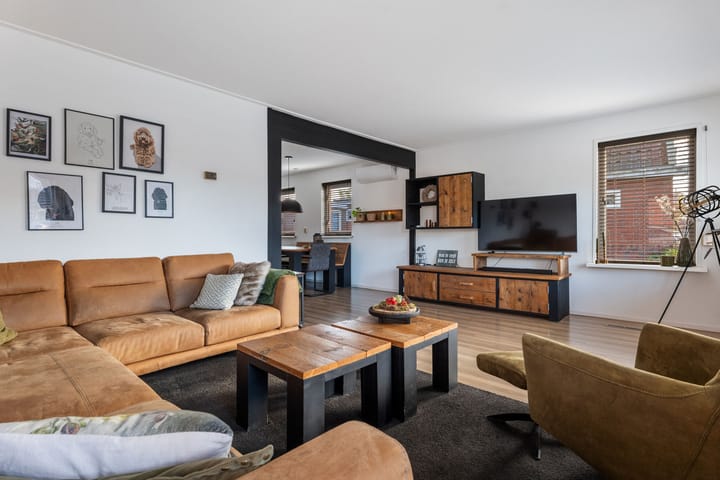 Photo 8 of Middenweg 17