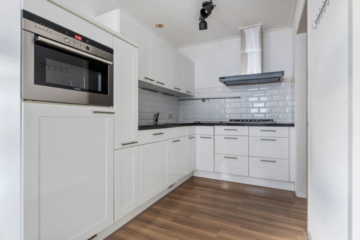 Photo 12 of Middenweg 17