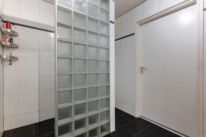 Photo 18 of Middenweg 17