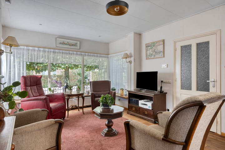 Photo 3 of Emmalaan 27