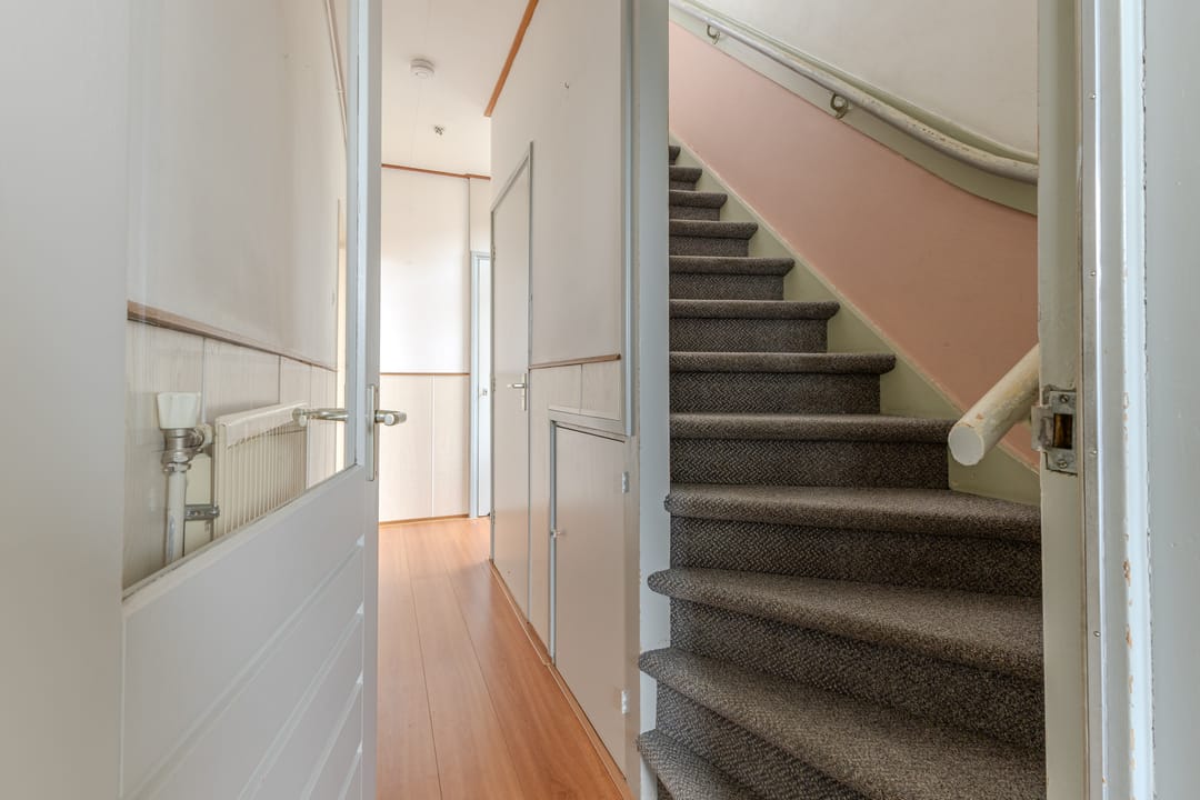 Photo 8 of Oosteinde 54