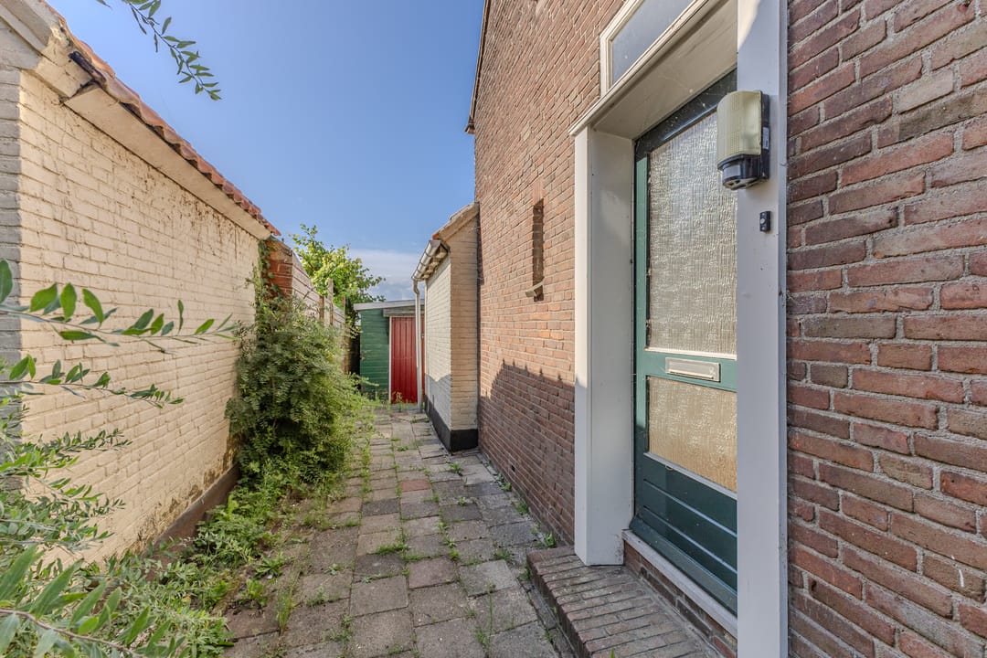 Photo 22 of Oosteinde 54