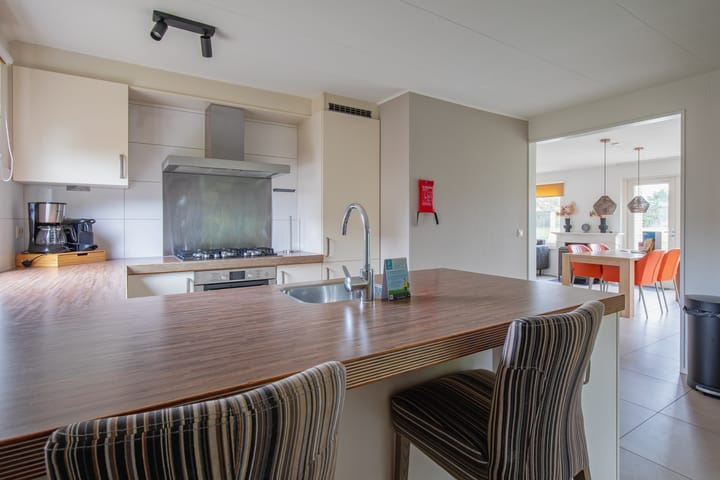 Foto 11 van Kamperfoelieweg 69