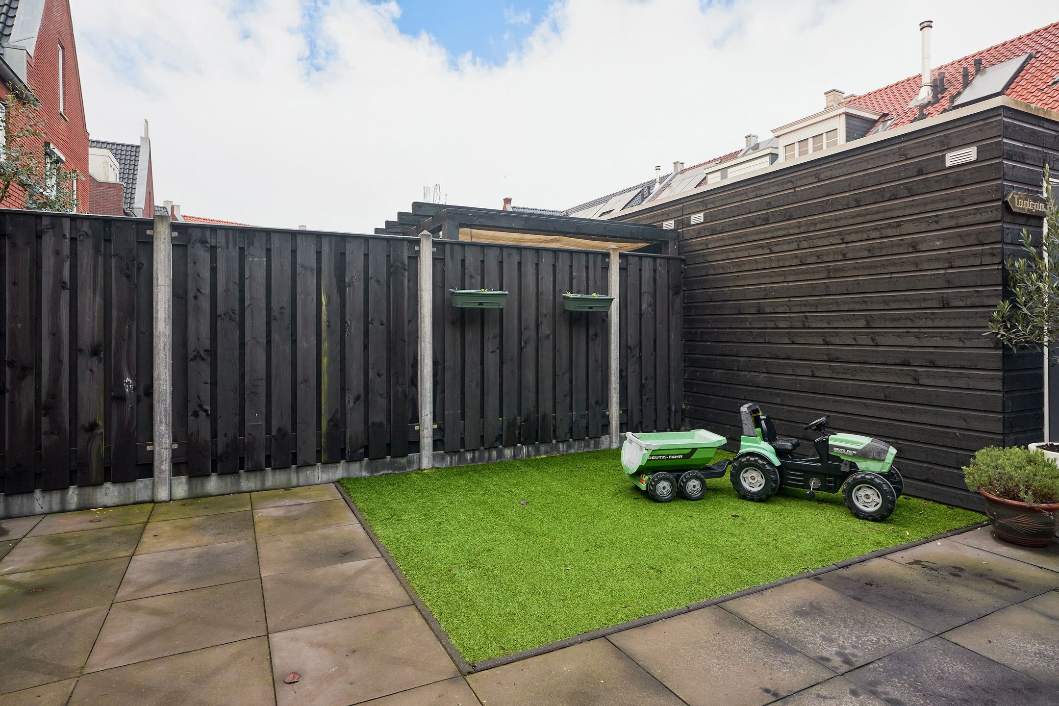 Foto 15 van Volharding 33