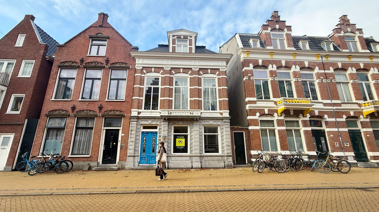 View photo 1 of Ubbo Emmiusstraat 13