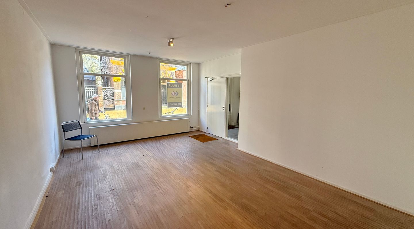 View photo 3 of Ubbo Emmiusstraat 13