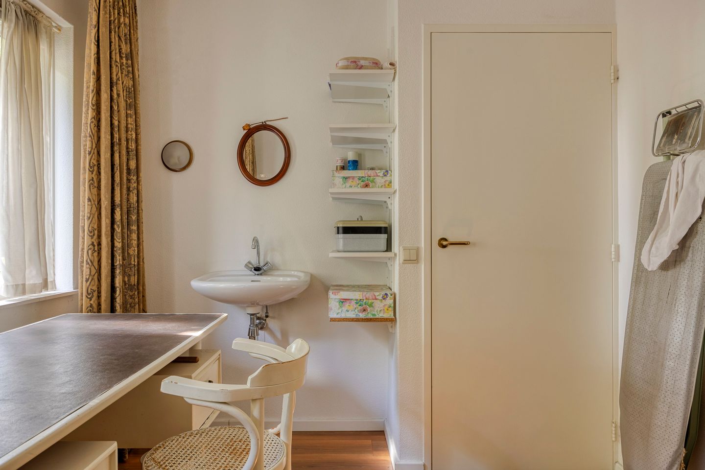 Photo 29 of Luxwoudestraat 15