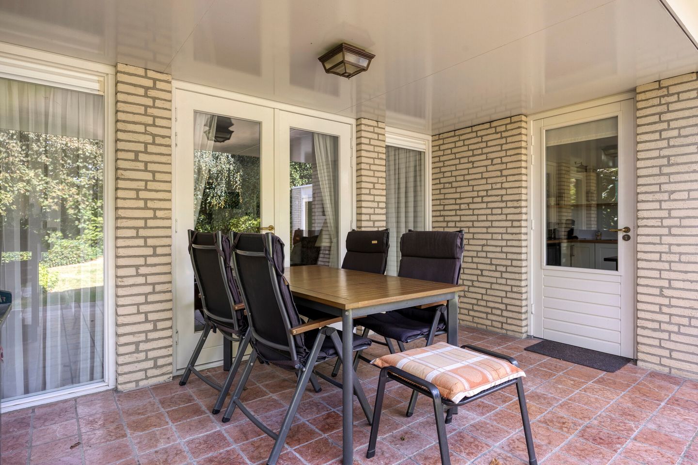 Photo 35 of Luxwoudestraat 15