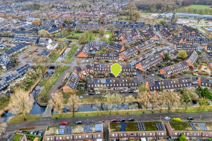 Photo 2 of Donker Curtiusware 32