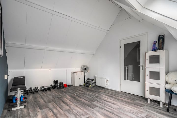 Photo 29 of Donker Curtiusware 32