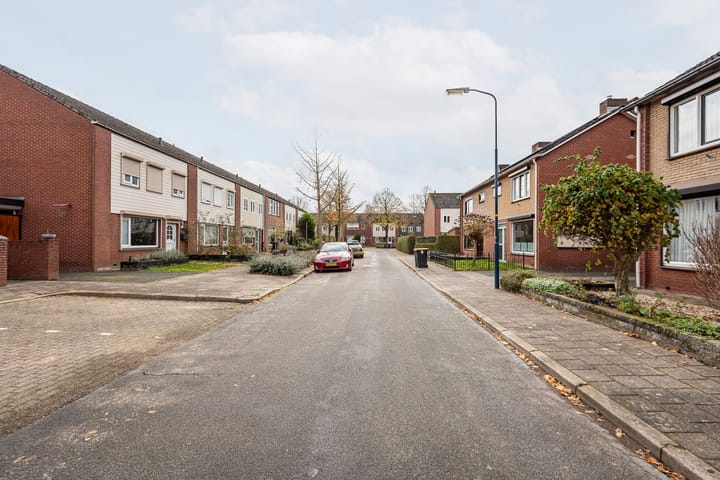 Photo 38 of Prinses Christinastraat 16