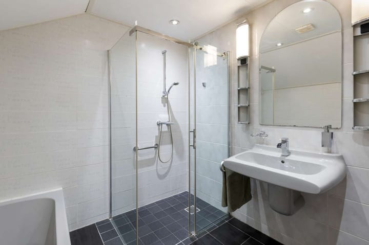 Photo 24 of Manusveert 118