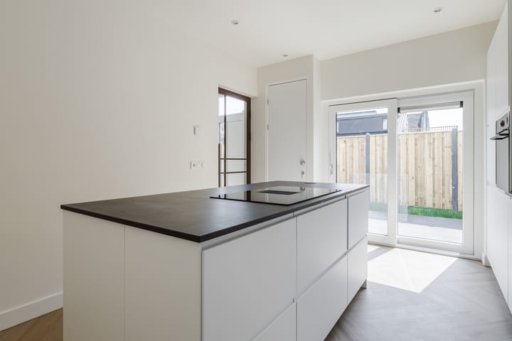 Photo 10 of Torenstraat 14