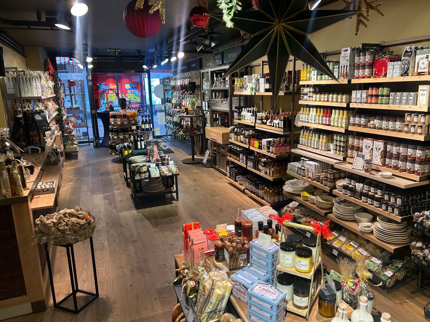 Bekijk foto 5 van Haarlemmerstraat 79