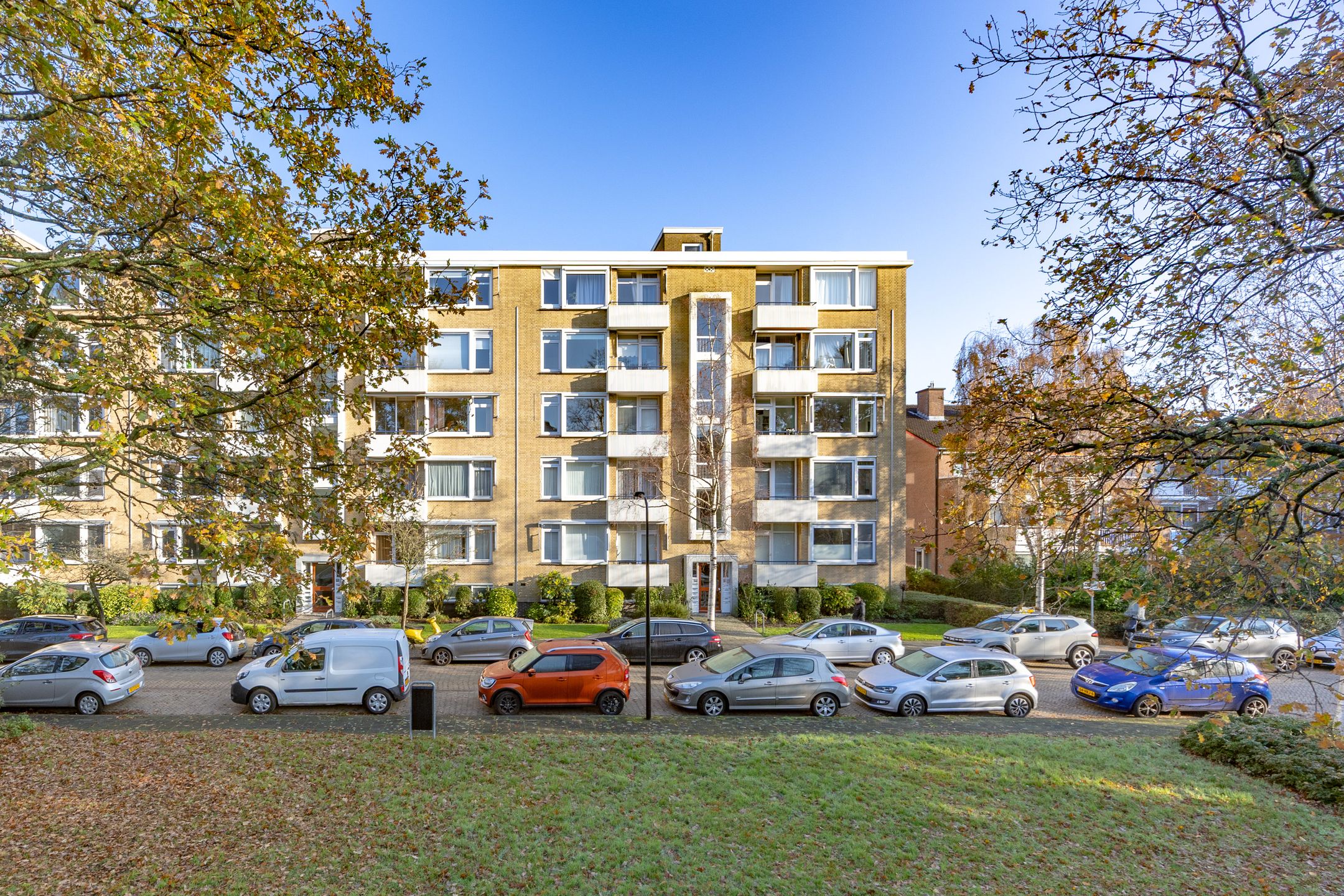 Photo 30 of Henriette Roland Holstln 75