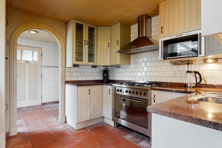 Foto 10 van Beverwijkerstraatweg 40