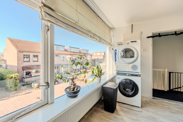 Foto 22 van Floris van Dijckstraat 9