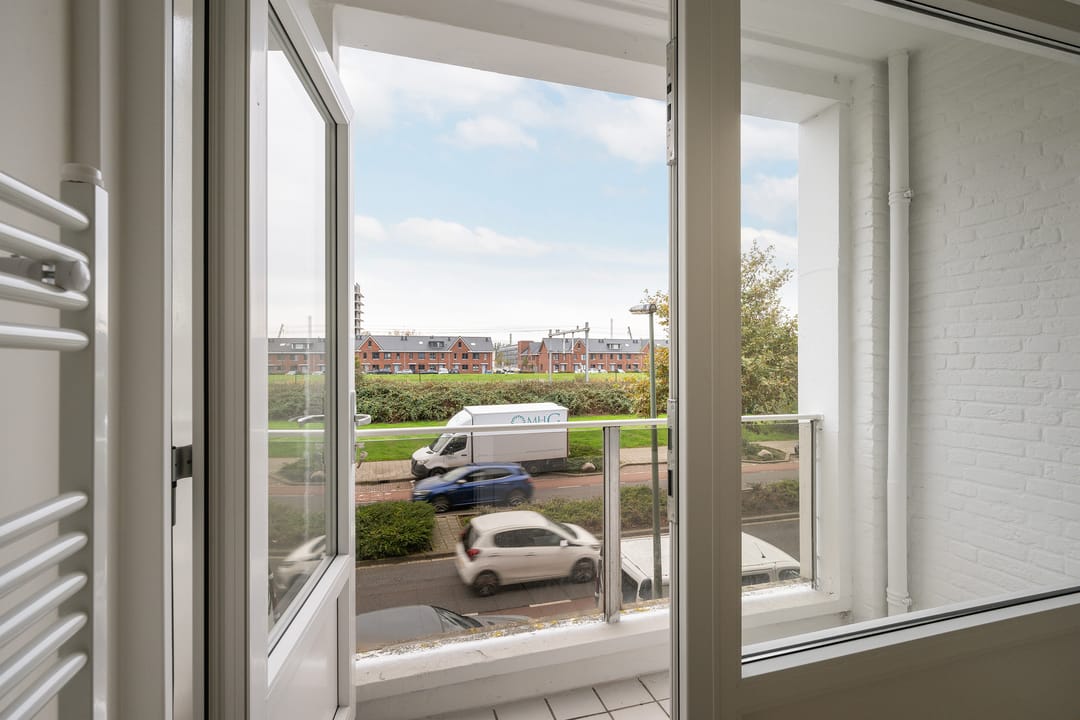 Foto 13 van Parallelweg 104-B