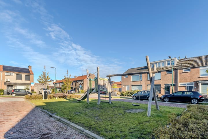 Foto 42 van Floris van Dijckstraat 9