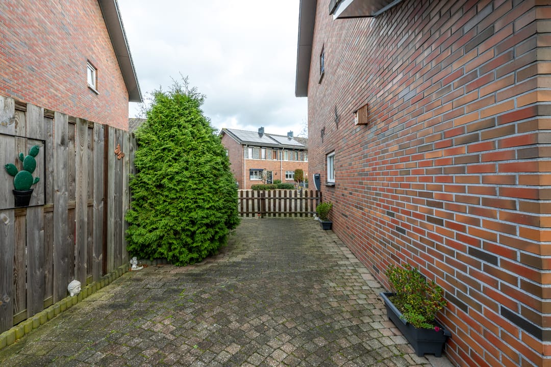 Foto 16 van Kastanjehout 12