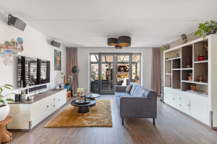 Foto 2 van Kastanjeleane 66-A