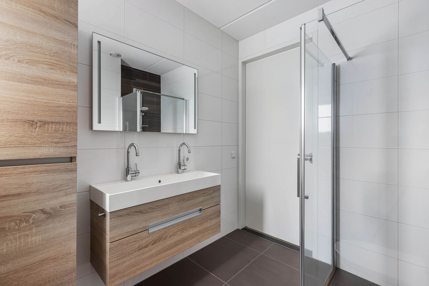 Foto 19 van Kastanjeleane 66-A