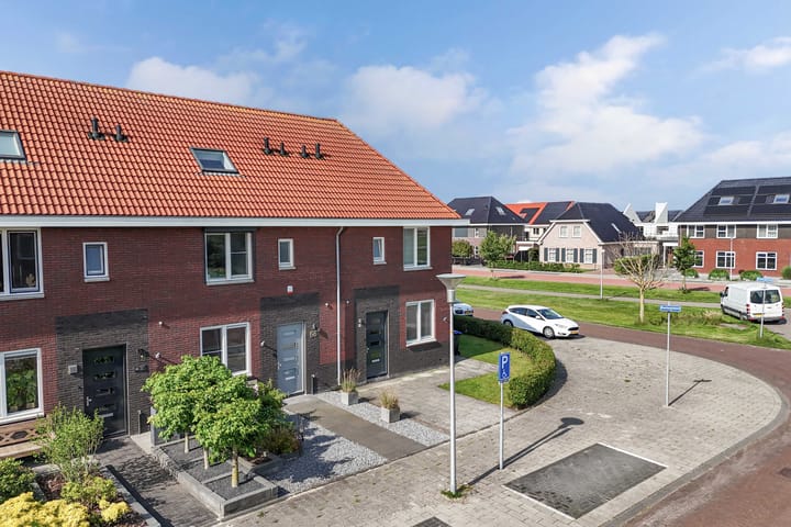 Foto 30 van Kastanjeleane 66-A