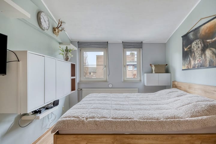 Photo 24 of Tarantostraat 23