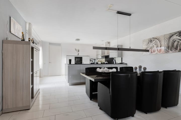 Photo 12 of Van der Linden-akker 1