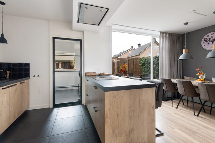 Photo 15 of P C Hooftstraat 50