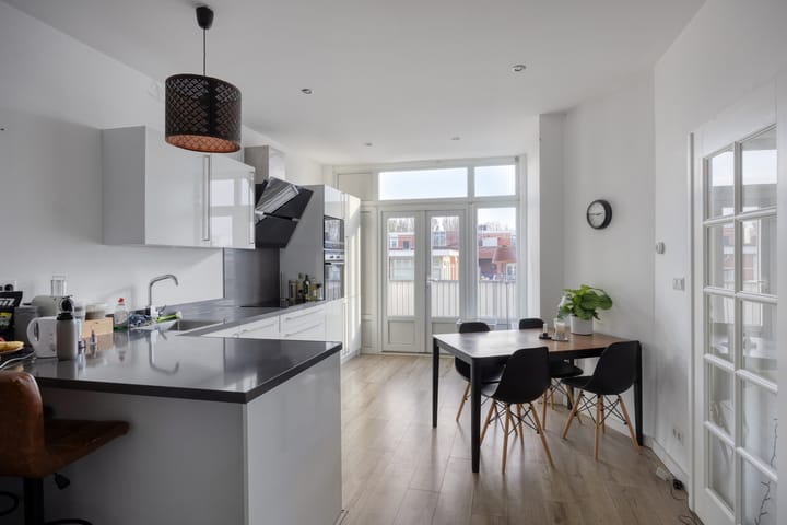 Photo 2 of Haringstraat 29-E