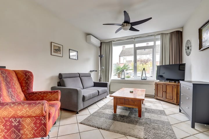 Photo 3 of Freesiastraat 10