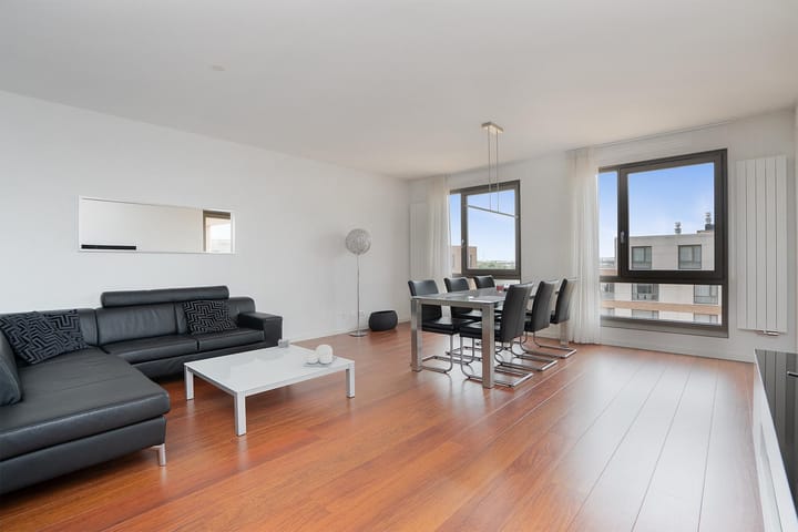 Photo 5 of Teakhout 73