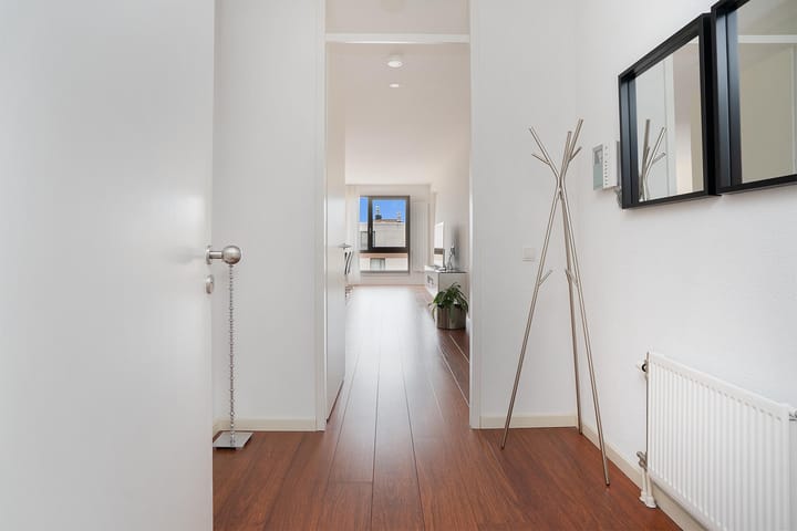 Photo 4 of Teakhout 73