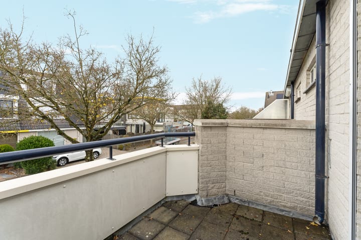 Photo 20 of Leonard Bernsteinstraat 102