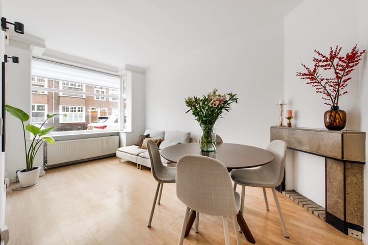 Photo 2 of Teding van Berkhoutstraat 89-A