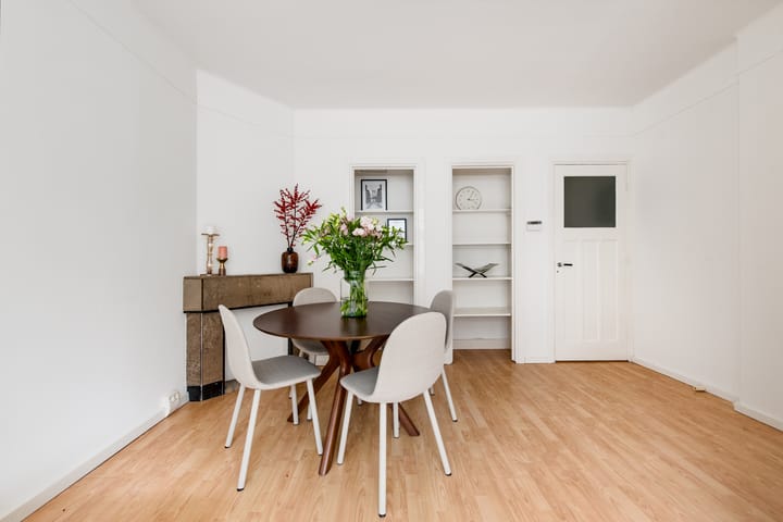 Photo 6 of Teding van Berkhoutstraat 89-A