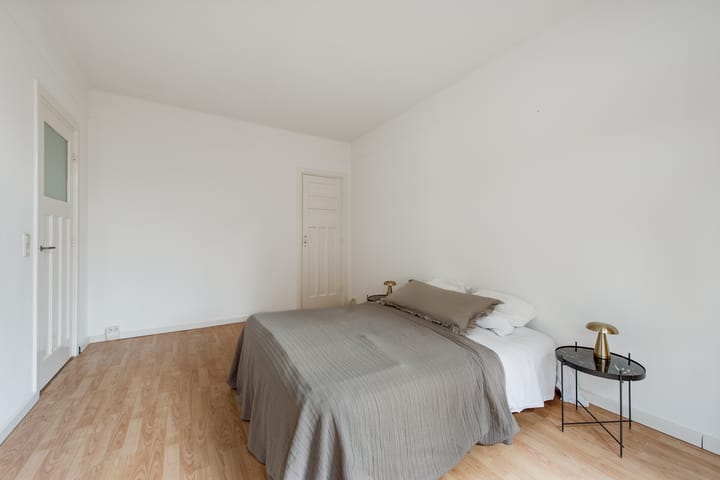 Photo 11 of Teding van Berkhoutstraat 89-A