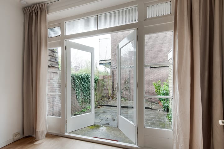 Photo 12 of Teding van Berkhoutstraat 89-A