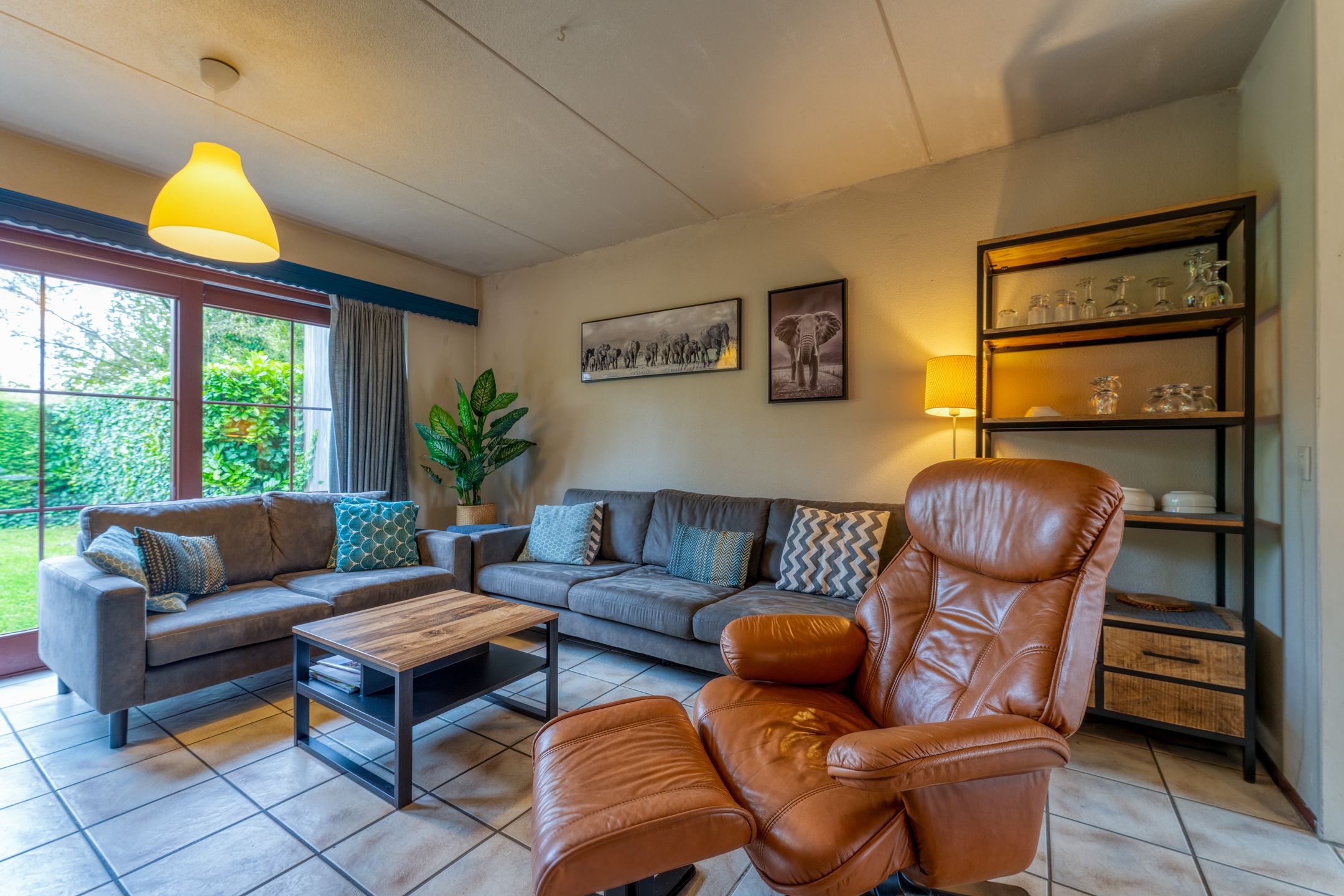 Foto 3 van Spaanse Galeien 19