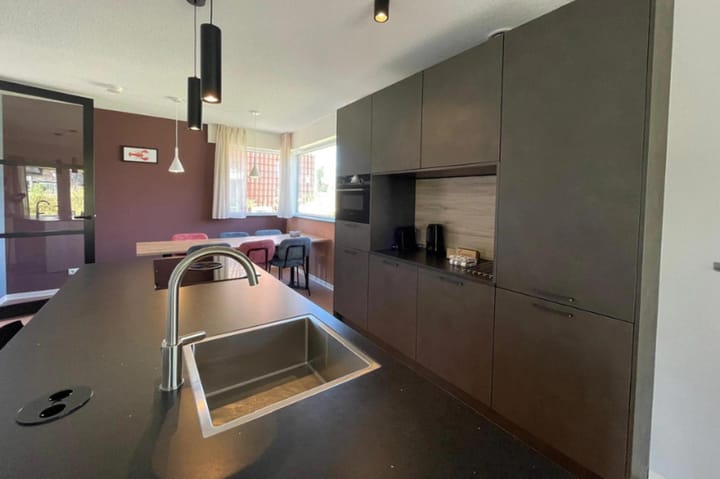 Photo 3 of Lampsinsdijk 8-017