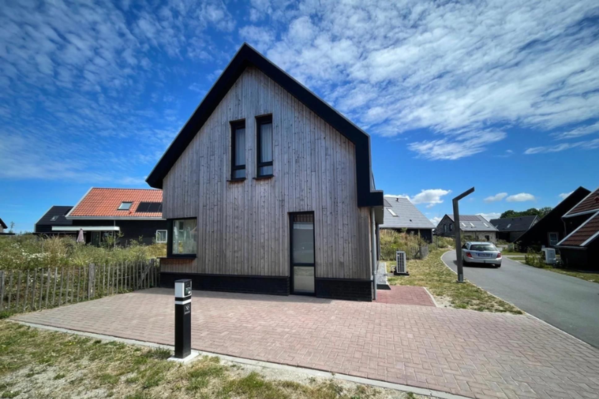 Photo 6 of Lampsinsdijk 8-017