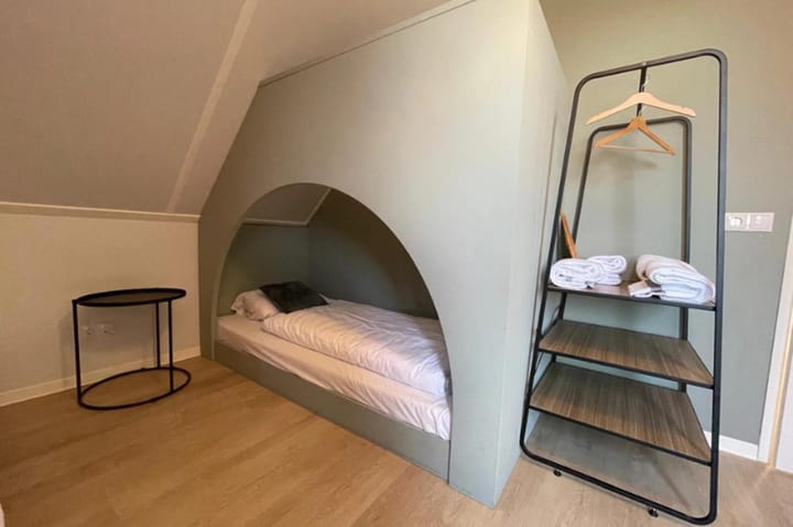 Photo 5 of Lampsinsdijk 8-017