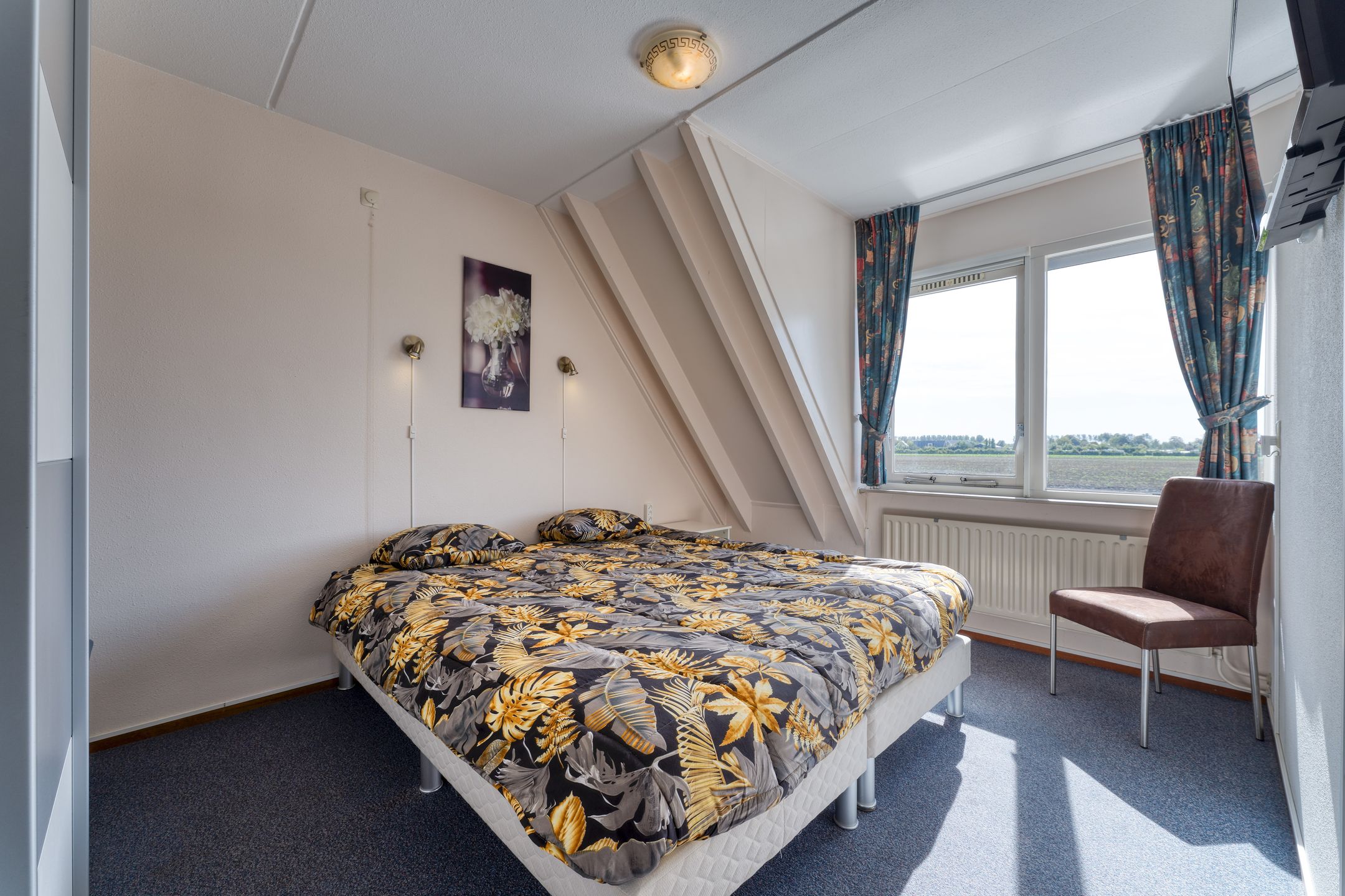 4-bedroom freehold villa in Nieuwvliet — photo 4 of 5