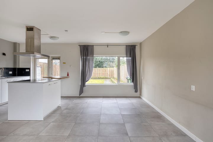 Photo 12 of Etudestraat 14