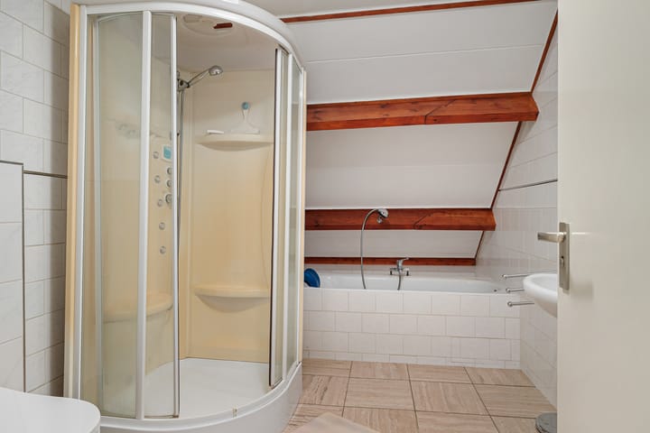 Foto 28 van Uiterburen 64