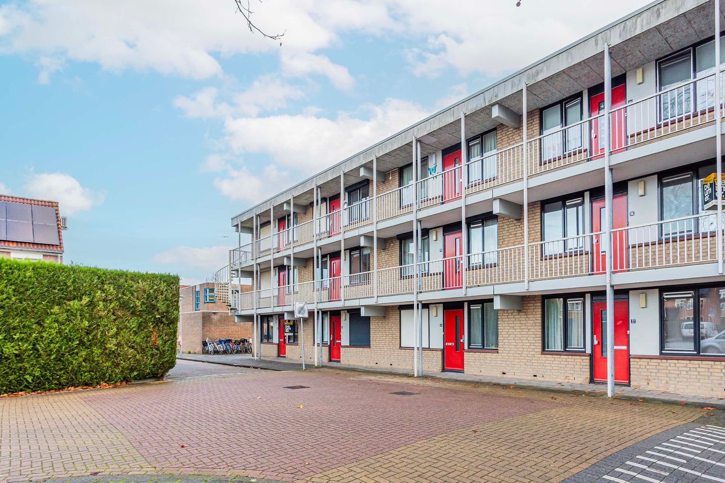 Photo 4 of Suze Groenewegstraat 60