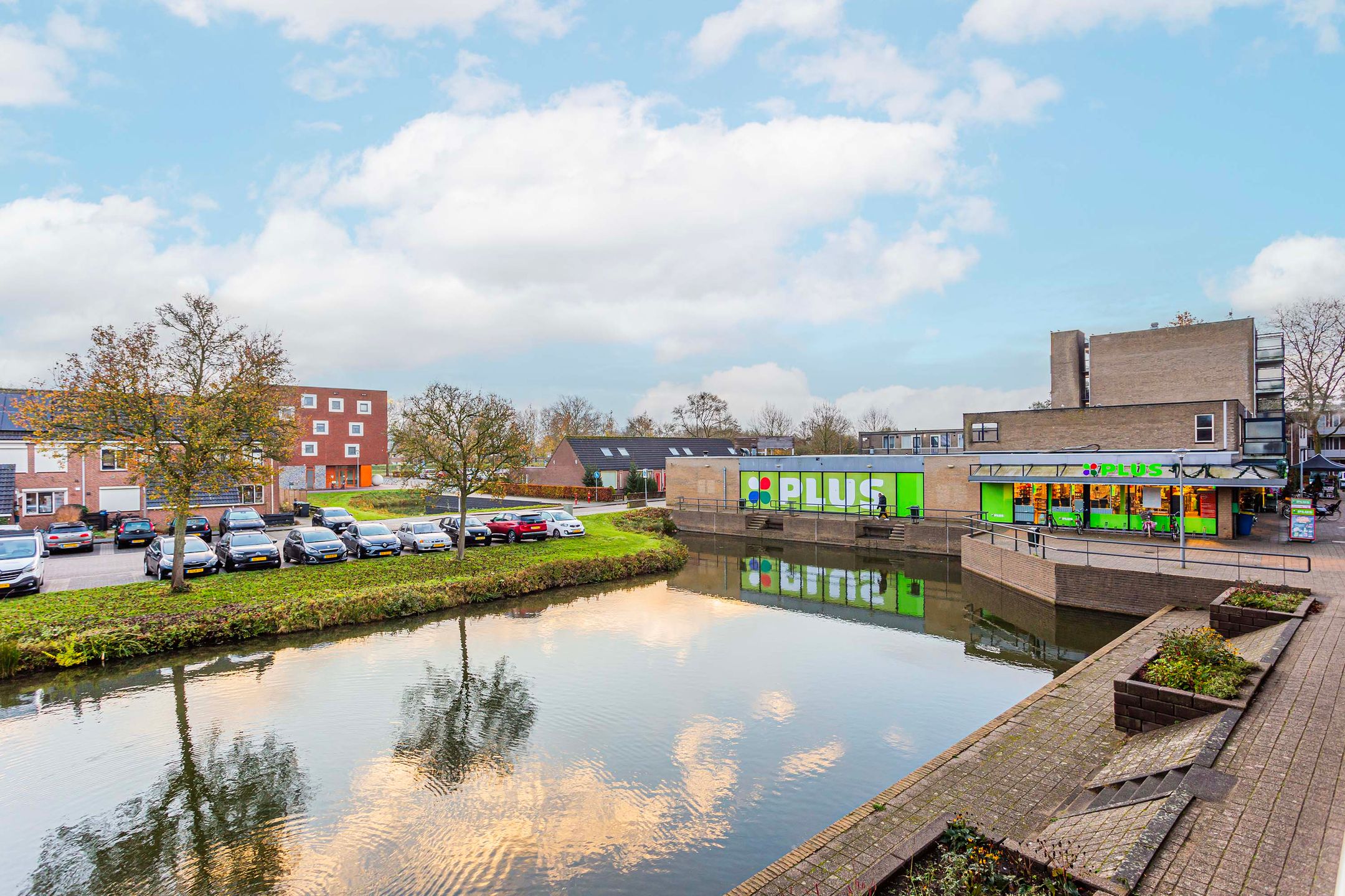 Photo 15 of Suze Groenewegstraat 60