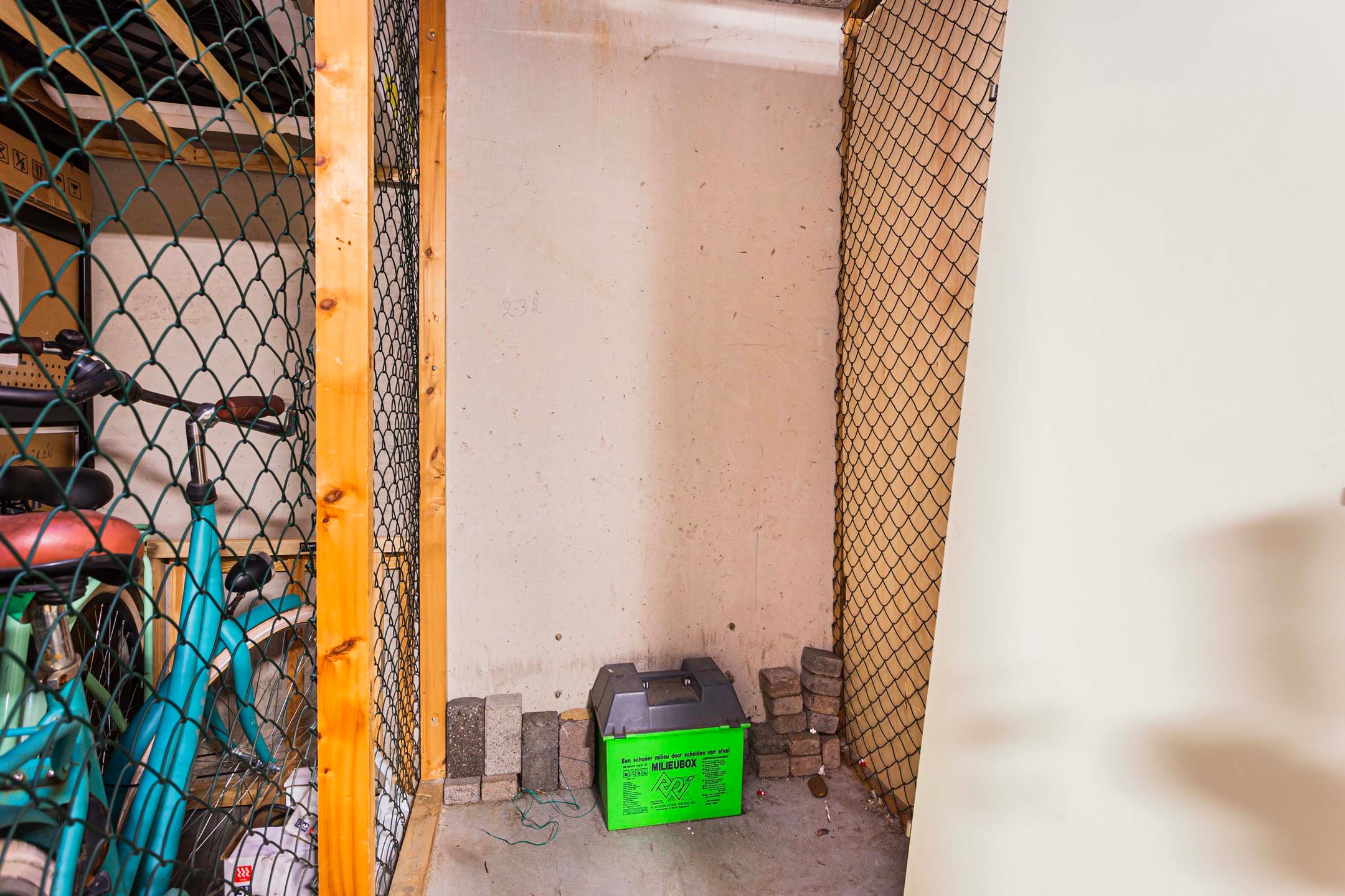 Photo 27 of Suze Groenewegstraat 60