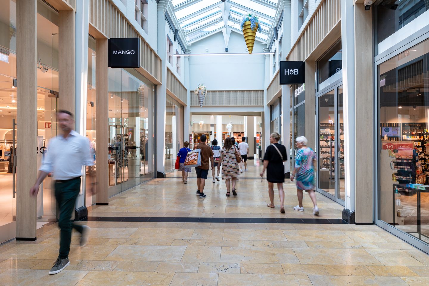 Bekijk foto 5 van Corio Center